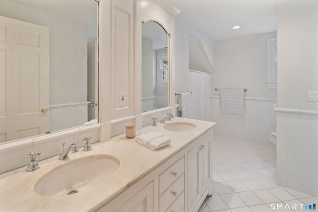 6 Cloudy Lane, Darien, CT 06820