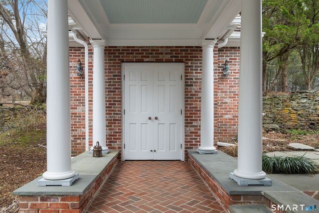 6 Cloudy Lane, Darien, CT 06820