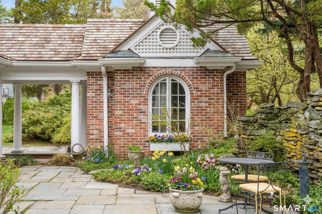 6 Cloudy Lane, Darien, CT 06820