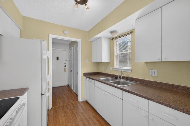 7432 E Northwest Highway 112, Dallas, TX 75231