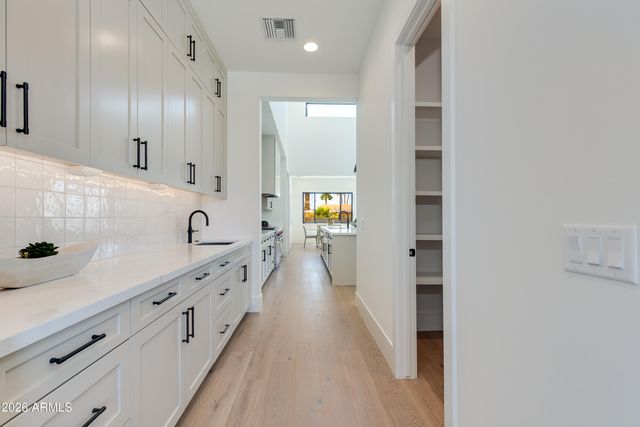 5439 E Bloomfield Road, Scottsdale, AZ 85254