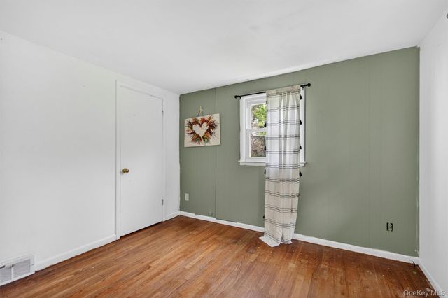 11 Bradley Lane, Walden, NY 12586