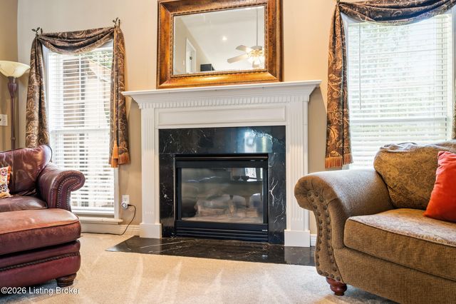 4414 Sycamore Forest Pl, Louisville, KY 40245