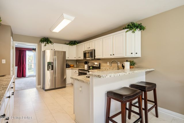 4414 Sycamore Forest Pl, Louisville, KY 40245