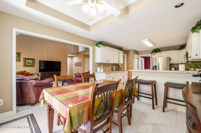 4414 Sycamore Forest Pl, Louisville, KY 40245