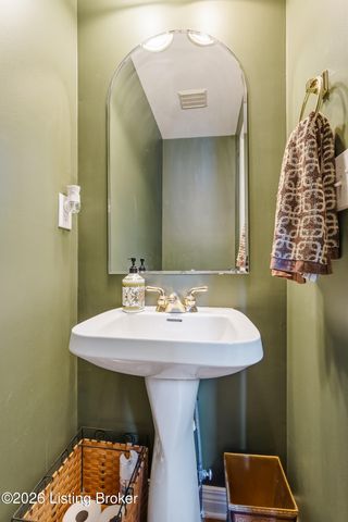 4414 Sycamore Forest Pl, Louisville, KY 40245