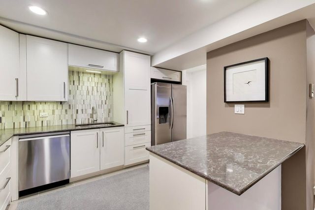 4430 N Magnolia Avenue GS, Chicago, IL 60640