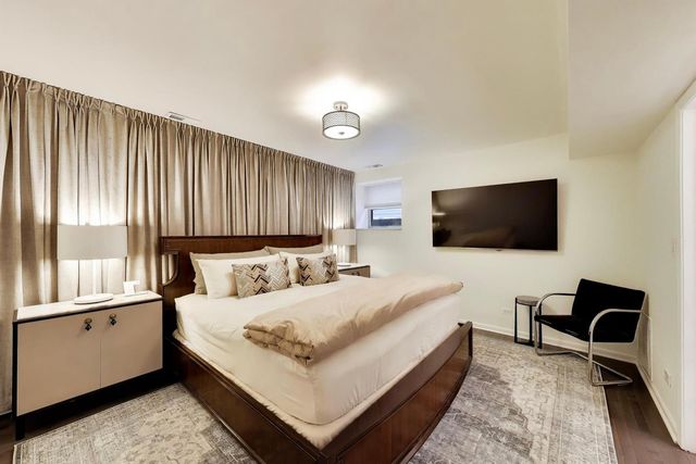 4430 N Magnolia Avenue GS, Chicago, IL 60640