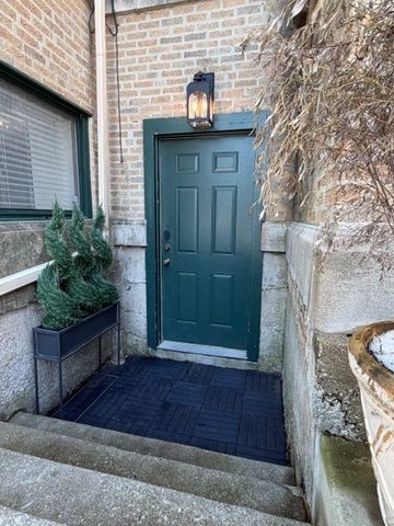 4430 N Magnolia Avenue GS, Chicago, IL 60640