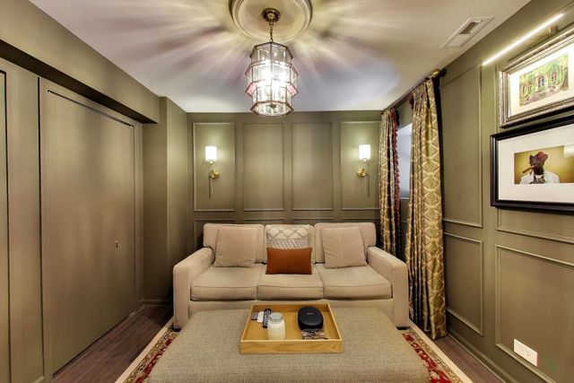 4430 N Magnolia Avenue GS, Chicago, IL 60640