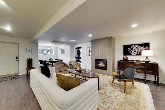 4430 N Magnolia Avenue GS, Chicago, IL 60640