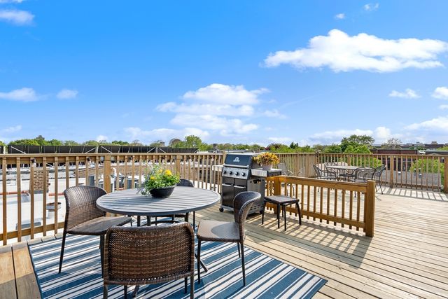 4430 N Magnolia Avenue GS, Chicago, IL 60640