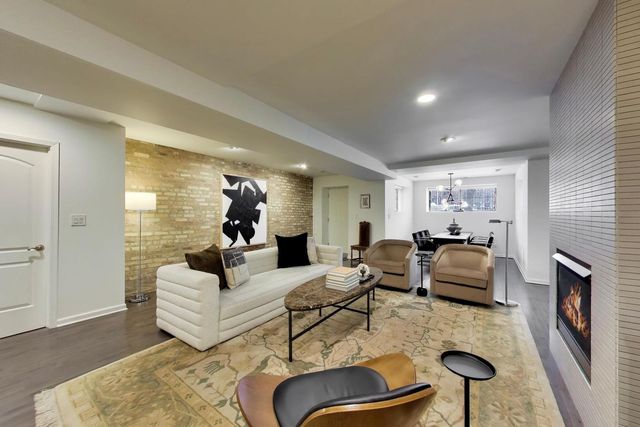 4430 N Magnolia Avenue GS, Chicago, IL 60640