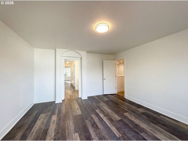 10989 Sw ONEIDA St, Tualatin, OR 97062