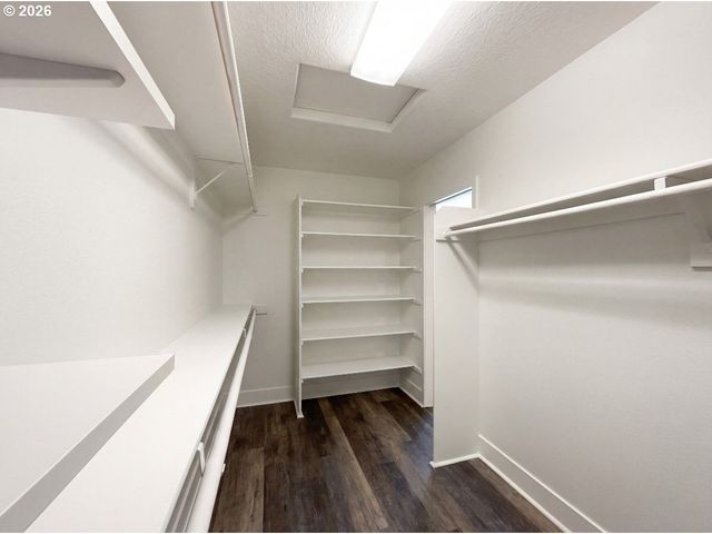 10989 Sw ONEIDA St, Tualatin, OR 97062