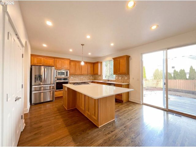 10989 Sw ONEIDA St, Tualatin, OR 97062