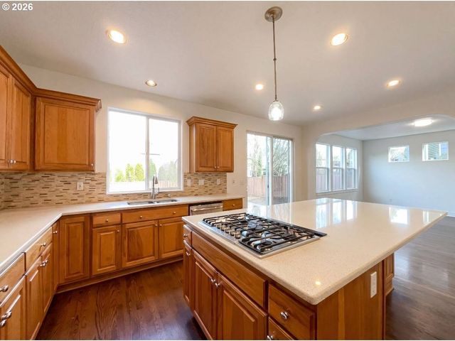 10989 Sw ONEIDA St, Tualatin, OR 97062