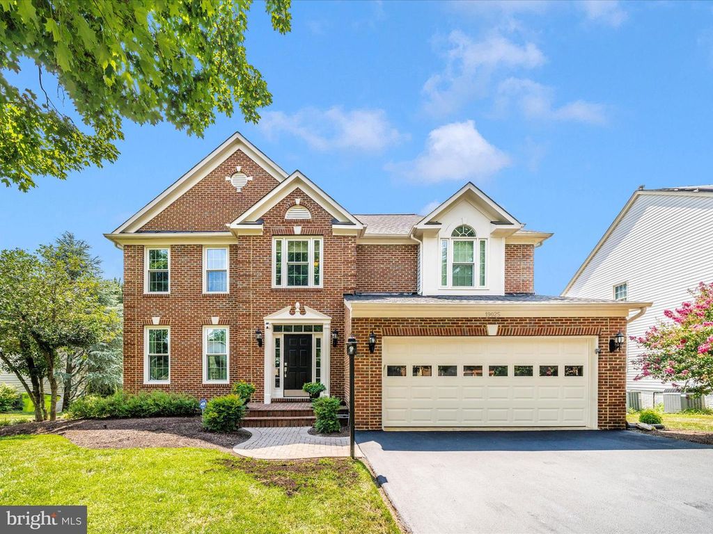19025 SNOWBERRY CT, Leesburg, VA 20176