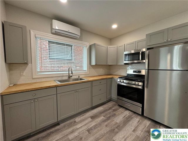 322 Saint John Street, Easton, PA 18042