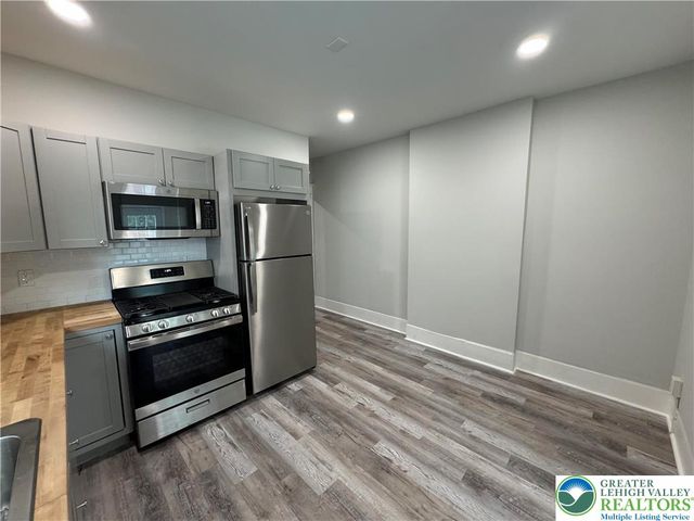 322 Saint John Street, Easton, PA 18042