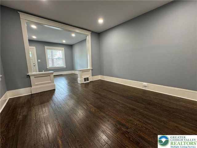 322 Saint John Street, Easton, PA 18042