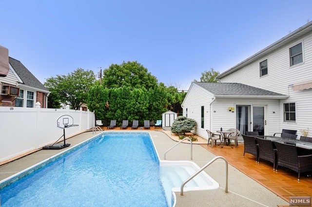 385 Oak Avenue, Maywood, NJ 07607