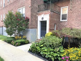 22 Mulford Place 5C, Hempstead, NY 11550