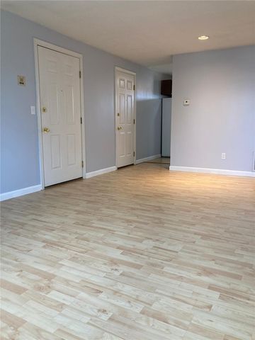 14 Saratoga Avenue 6, Pawtucket, RI 02861