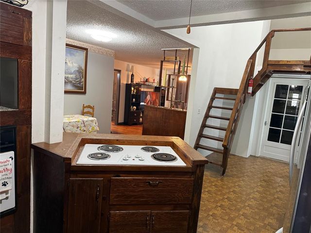 525 SW 2nd Street, Moore, OK 73160