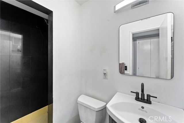 907 E Ghent, Azusa, CA 91702