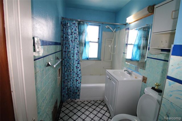 19328 Dresden Street, Detroit, MI 48205