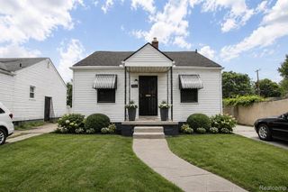 19328 Dresden Street, Detroit, MI 48205
