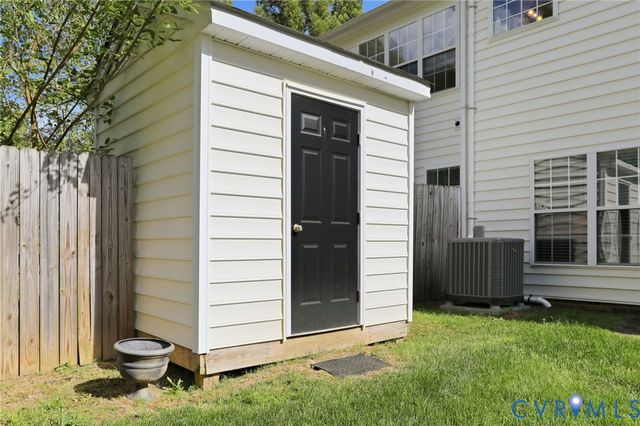 11347 Abbots Cross Ln, Glen Allen, VA 23059
