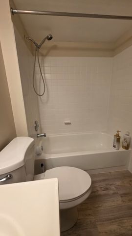 620 Mallard Court D1, Bartlett, IL 60103