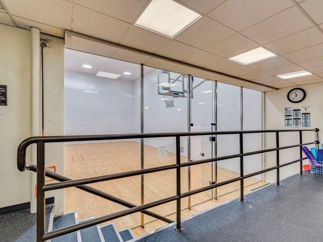 40 N Interstate 35 Highway 6C1, Austin, TX 78701