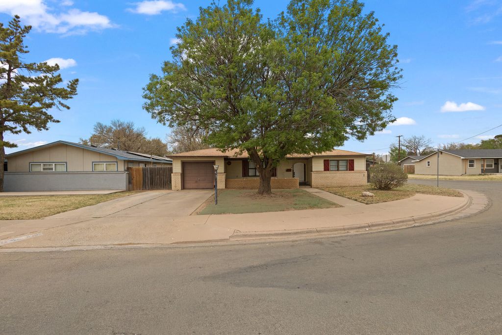 4302 42nd Street, Lubbock, TX 79413