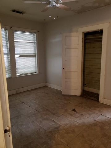 6633 Avenue N, Houston, TX 77011