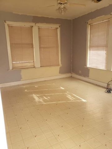 6633 Avenue N, Houston, TX 77011