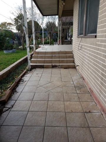 6633 Avenue N, Houston, TX 77011