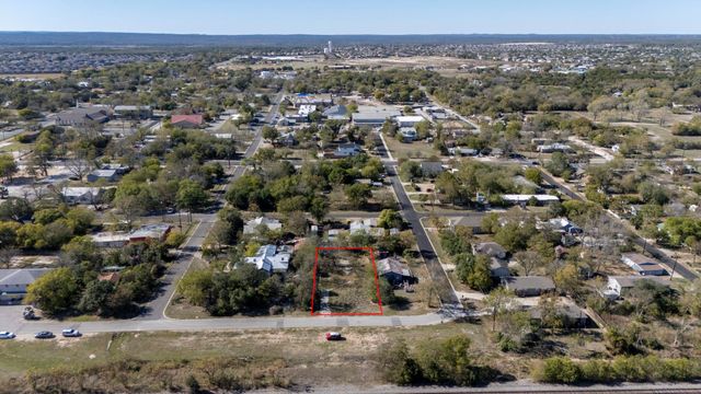 313 N Front ST, Kyle, TX 78640