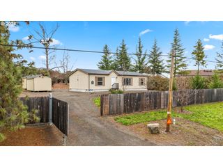 181 Nw LOST Ln, Winston, OR 97496