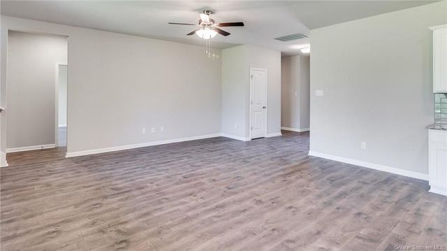 4677 E Ridge Road, Lake Charles, LA 70607