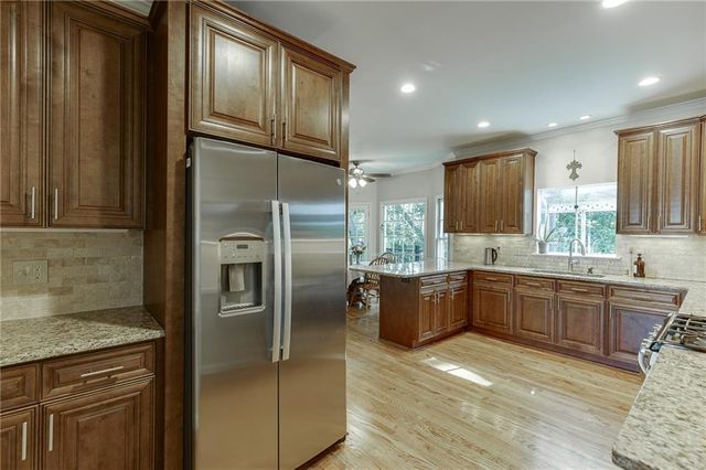 1484 Bellflower Court SW, Lilburn, GA 30047