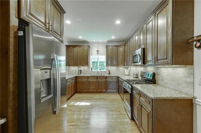 1484 Bellflower Court SW, Lilburn, GA 30047
