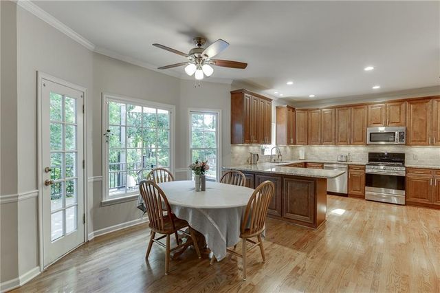 1484 Bellflower Court SW, Lilburn, GA 30047