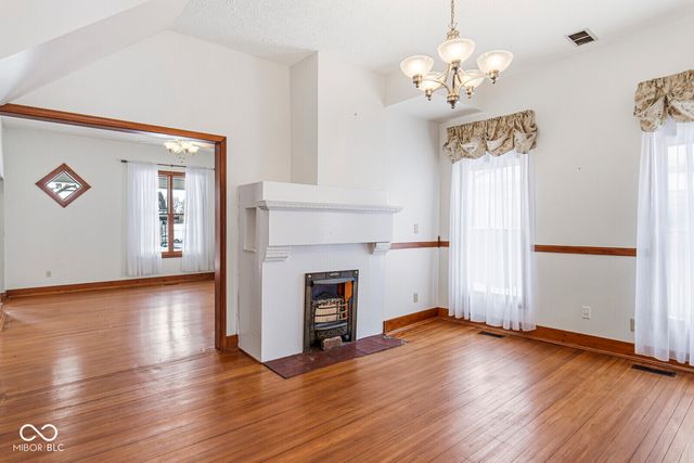 372 E Broadway Street, Danville, IN 46122