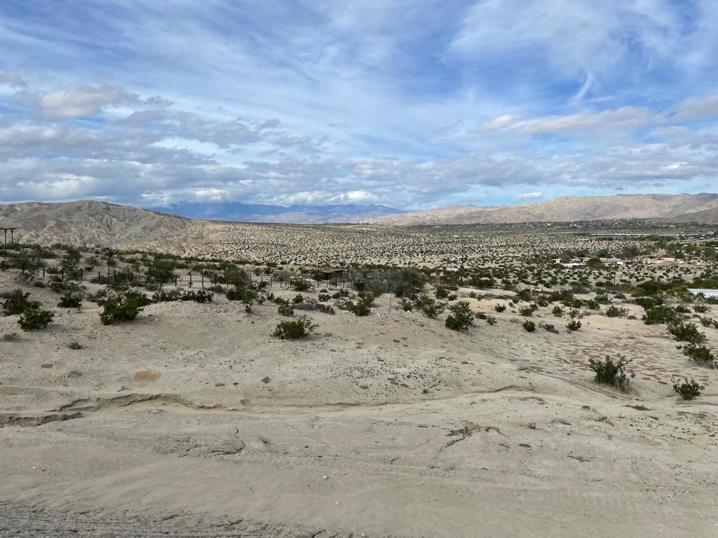 Image 6 of property listing at 23551 Henry Road, Sky Valley, CA 92241