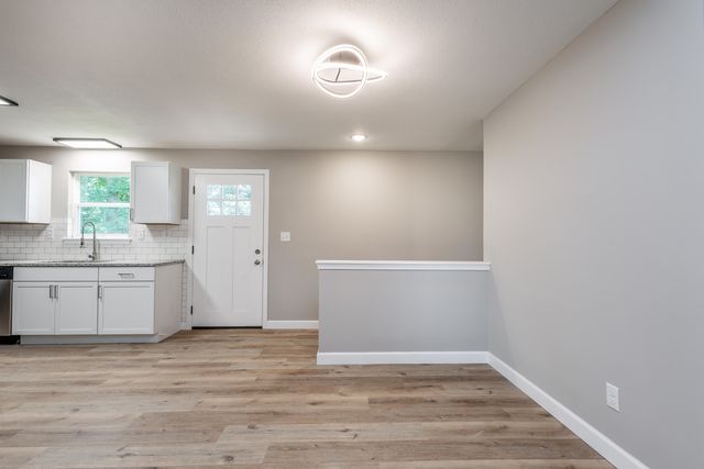 25 E POPLAR HILL DR, Columbia, MO 65203