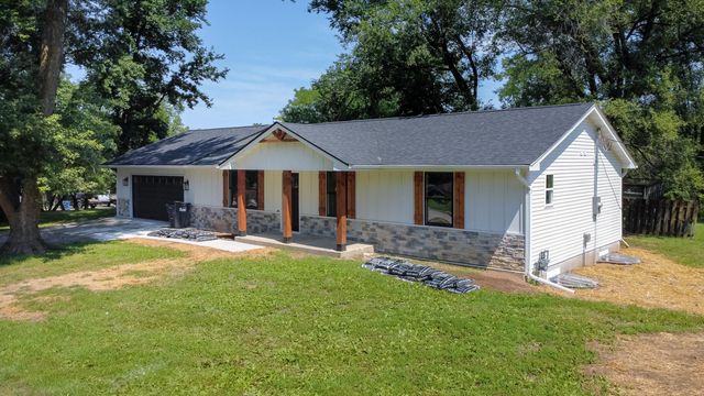 25 E POPLAR HILL DR, Columbia, MO 65203