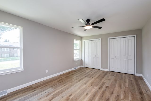 25 E POPLAR HILL DR, Columbia, MO 65203